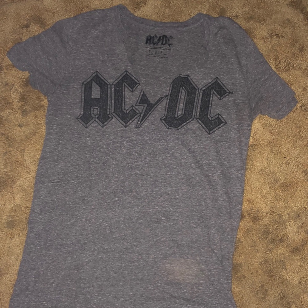v neck